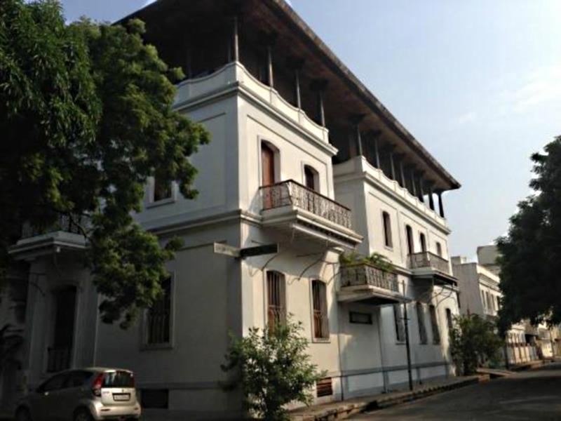 Le Dupleix Hotel Pondicherry Exterior photo